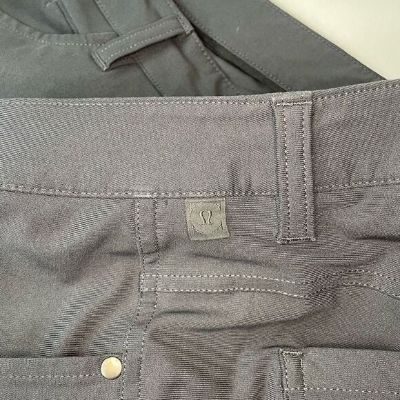 Lululemon ABC Pant Classic 34” Pants Melanite Dark Gray Size 38 - Picture 8 of 14